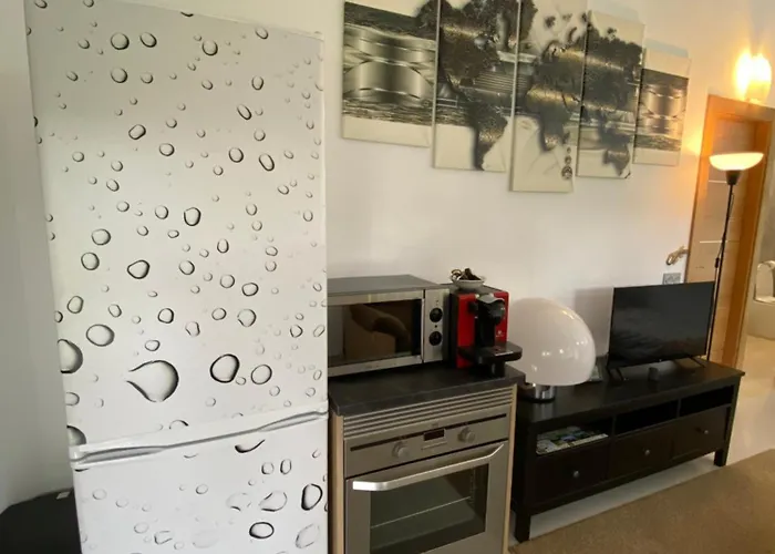 Caserio Ea アパート エア