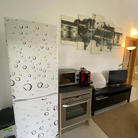 Caserio Ea アパート エア